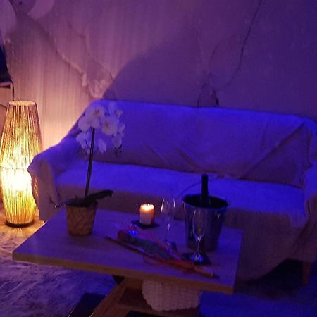 Love Room Jaccuzi Puisserguier Exteriör bild